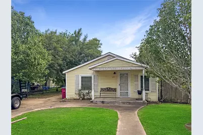 619 N Avenue C, Freeport, TX 77541 - Photo 1