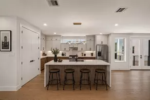 1424 W 23rd St, Houston, TX 77008 - Photo 1