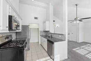 10015 Ridgecoral Dr, Houston, TX 77038 - Photo 7