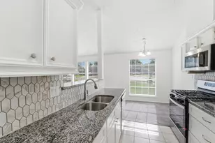 10015 Ridgecoral Dr, Houston, TX 77038 - Photo 9