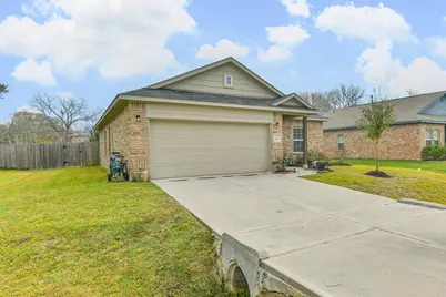 7407 Parkview Drive, Hitchcock, TX 77563 - Photo 3