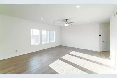 646 Escondido Drive, Dayton, TX 77535 - Photo 5