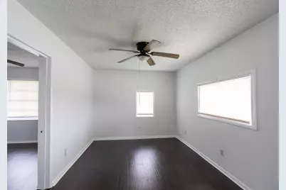 629 13th Avenue N, Texas City, TX 77590 - Photo 17