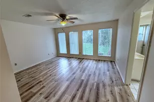 13103 Holston Hills Dr, Houston, TX 77069 - Photo 11