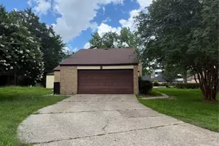 13103 Holston Hills Dr, Houston, TX 77069 - Photo 31