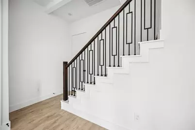 8107 Calhoun Road, Houston, TX 77033 - Photo 11