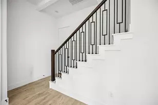 8107 Calhoun Rd, Houston, TX 77033 - Photo 11