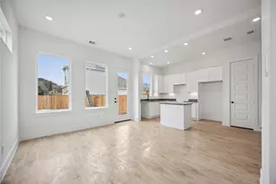 8107 Calhoun Rd, Houston, TX 77033 - Photo 9