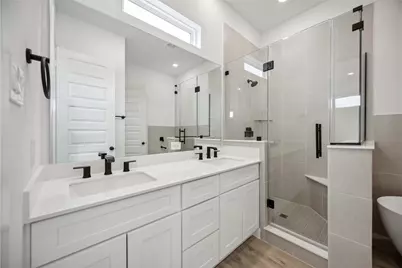 8107 Calhoun Road, Houston, TX 77033 - Photo 21