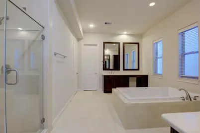 9627 Fannin Station W, Houston, TX 77045 - Photo 21