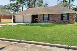 10526 Envoy St, Houston, TX 77016 - Photo 3