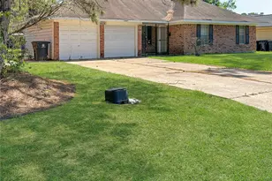 10526 Envoy St, Houston, TX 77016 - Photo 5