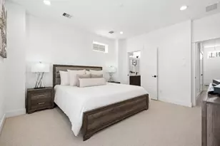 2056 Johanna Dr, Houston, TX 77055 - Photo 11
