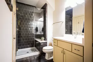 4243 Dickson St, Houston, TX 77007 - Photo 9