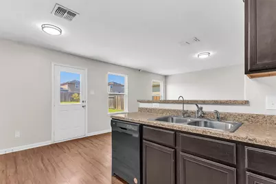 6211 Baywood Crest, San Antonio, TX 78222 - Photo 11