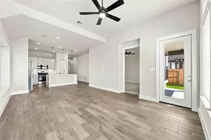 2834 Elm Crk Wy, Iowa Colony, TX 77583 - Photo 9