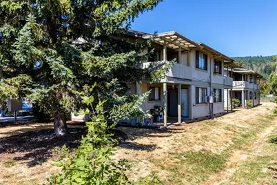 1051 E Central St, Sutherlin, OR 97479 - Photo 7