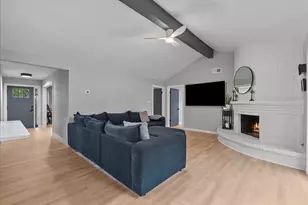 1403 Seagate Ln, Houston, TX 77062 - Photo 9
