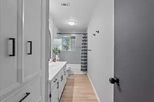 1403 Seagate Ln, Houston, TX 77062 - Photo 21