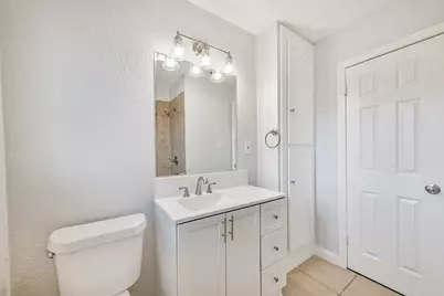 5855 Beldart Street, Houston, TX 77033 - Photo 17