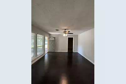 5855 Beldart Street, Houston, TX 77033 - Photo 5