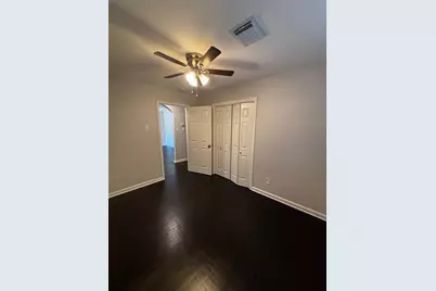 5855 Beldart Street, Houston, TX 77033 - Photo 9