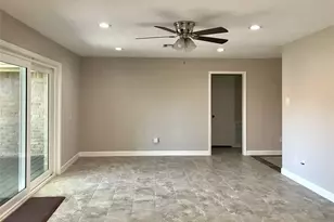 5470 Carew St, Houston, TX 77096 - Photo 11