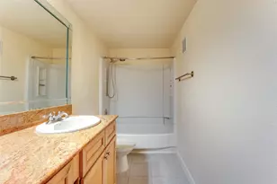 2255 Braeswood Park Dr, Houston, TX 77030 - Photo 37
