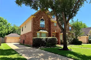 8406 Green Valley Dr, Sugar Land, TX 77479 - Photo 3