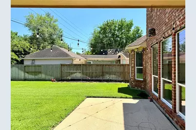 8406 Green Valley Drive, Sugar Land, TX 77479 - Photo 39