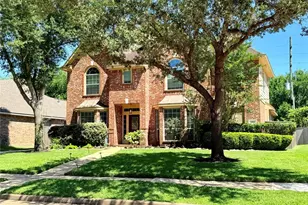 8406 Green Valley Dr, Sugar Land, TX 77479 - Photo 45