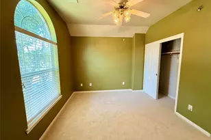 8406 Green Valley Dr, Sugar Land, TX 77479 - Photo 33
