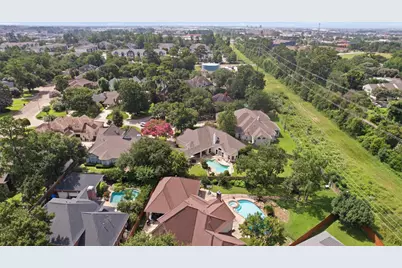 7114 Centre Oaks Drive, Houston, TX 77069 - Photo 47