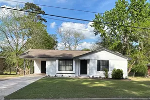 110 Laurie Ln Ln, Willis, TX 77378 - Photo 3