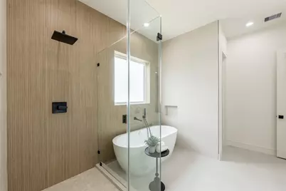 1122 E 27th St #B, Houston, TX 77009 - Photo 31