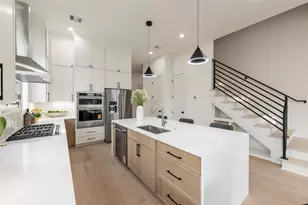 1122 E 27th St, Houston, TX 77009 - Photo 9