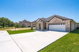 8310 Swiftwater Ln, Houston, TX 77075 - Photo 7