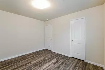 5723 South Brenwood Lane, Katy, TX 77449 - Photo 9