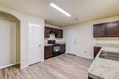 5723 South Brenwood Lane, Katy, TX 77449 - Photo 3