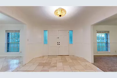 347 Forest Lake Drive, Seabrook, TX 77586 - Photo 3