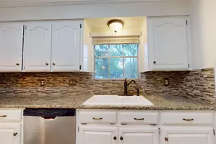 347 Forest Lake Dr, Seabrook, TX 77586 - Photo 13