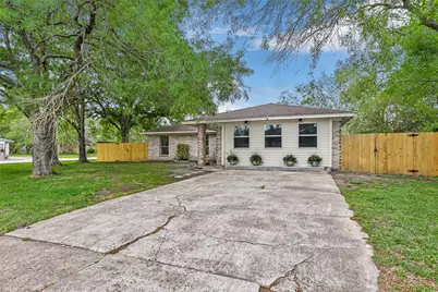 2403 Heather Street, Highlands, TX 77562 - Photo 3