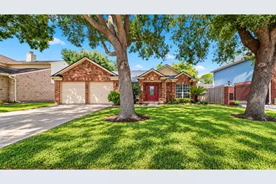 7035 Redwood Falls Drive, Pasadena, TX 77505 - Photo 1