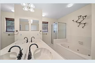 7035 Redwood Falls Drive, Pasadena, TX 77505 - Photo 13