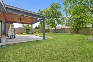 16114 Reseda Cir, Houston, TX 77062 - Photo 21