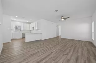 9718 Enclave Ridge Rd, Willis, TX 77318 - Photo 5