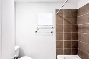 1141 N Durham Dr, Houston, TX 77008 - Photo 11