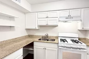 1141 N Durham Dr, Houston, TX 77008 - Photo 7