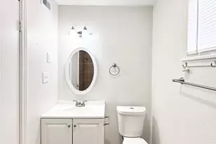 1141 N Durham Dr, Houston, TX 77008 - Photo 13