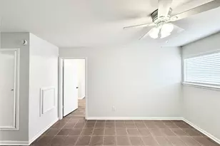 1141 N Durham Dr, Houston, TX 77008 - Photo 3